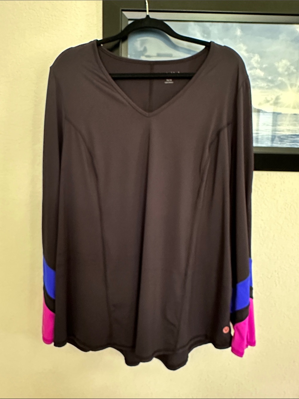 Lane Bryant Livi Active Black V-Neck Long Sleeve Top w/ Color-Block Cuffs 18/20